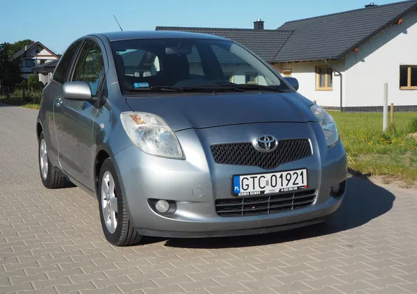 pomorskie Toyota Yaris cena 8900 przebieg: 210340, rok produkcji 2006 z Chojnice